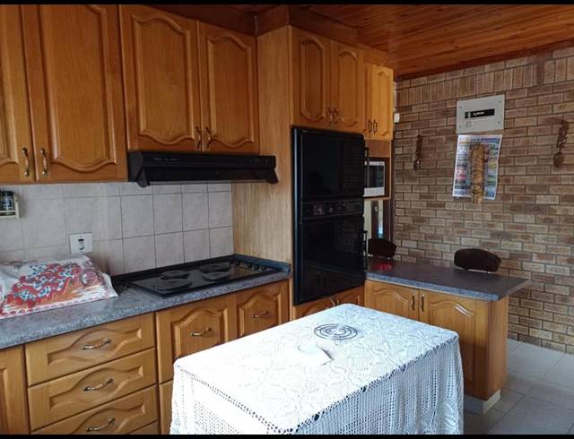 3 BEDROOM HOUSE FOR SALE IN SHALLCROSS